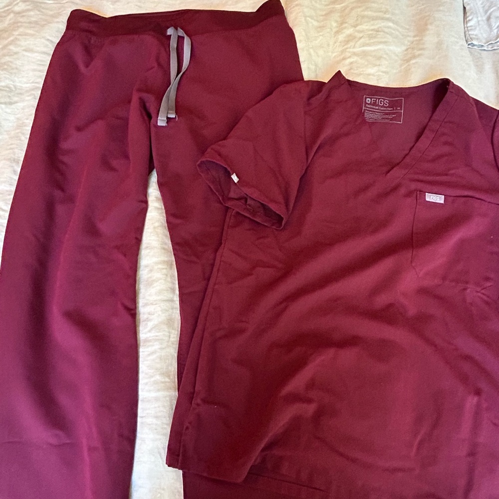 Burgundy Figs Scrub Set